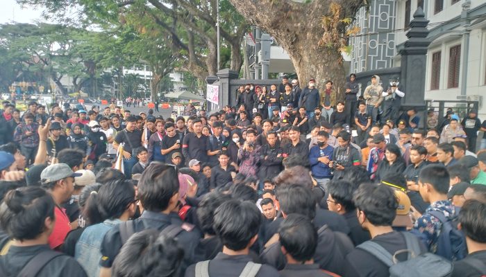 Kritsisi Program Pemerintah, Begini Tuntutan Mahasiswa di Malang