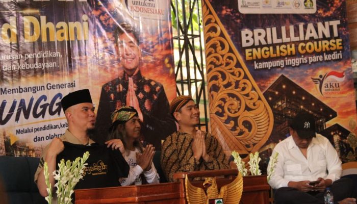 Kunjungi Kampung Inggris Pare, Ahmad Dhani Soroti Pendidikan, Literasi Digital, dan Kebudayaan