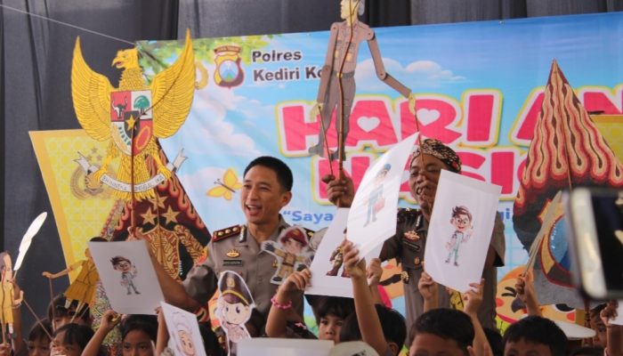 Polres Kediri Kota Kenalkan Wayang Kartun, Sisipkan Edukasi