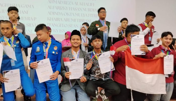 Pelajar Ar-Rohmah Malang Unjuk Prestasi di ASEAN, Raih 9 Medali