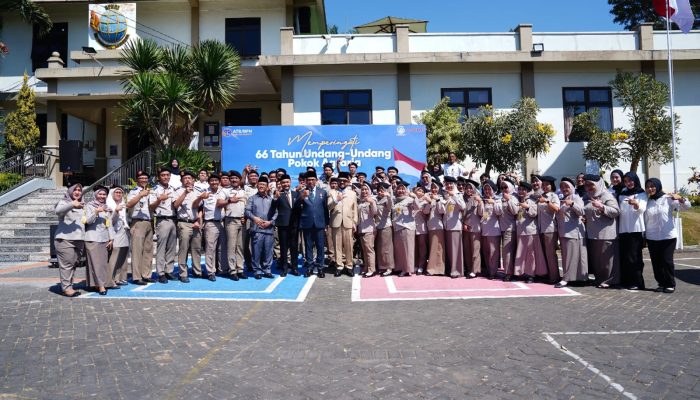 100 Warga Batu Terima Sertifikat Melalui Program PTSL