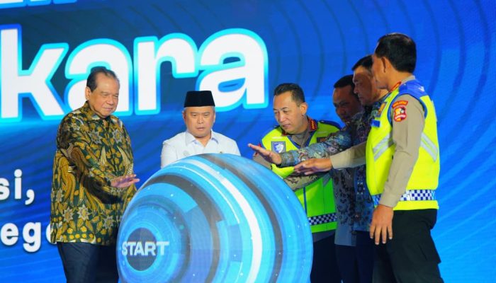 Kapolri Luncurkan STNK Digital dan Sistem Tilang Terintegrasi