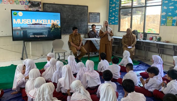 Museum Keliling Kenalkan Sejarah kepada Siswa SDN Tlogowaru 2