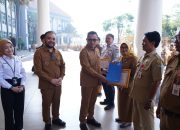 Nurochman Lepas 10 ASN Kota Batu ke Masa Purna Tugas