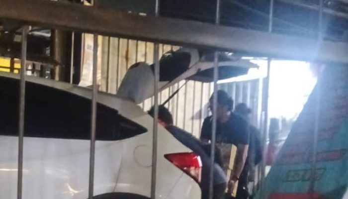 Bea Cukai Malang Sita Rokok Ilegal dari Lima Toko