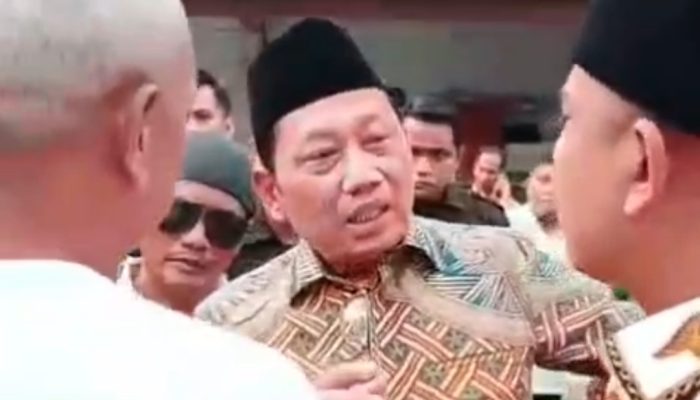 Aris Waskito Bantah Tudingan Bau alkohol Saat Temui Warga