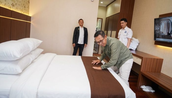 Perkuat Pariwisata, Nurochman Dorong Hotel Lebih Profesional