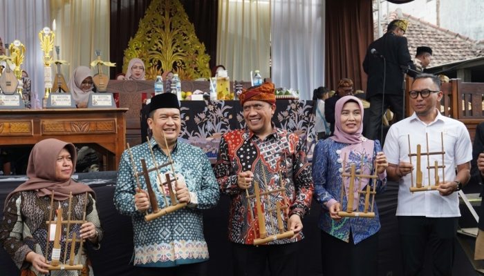 Festival Kampung Cempluk Dorong Ekonomi Desa