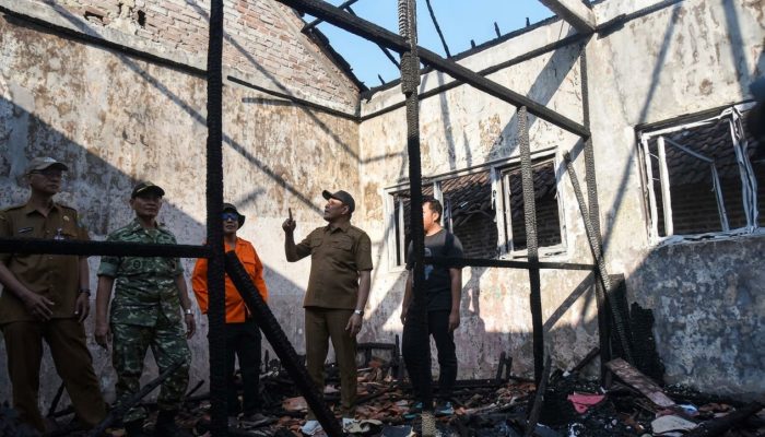 Bupati Subandi Percepat Perbaikan Sekolah Terbakar di Sidoarjo