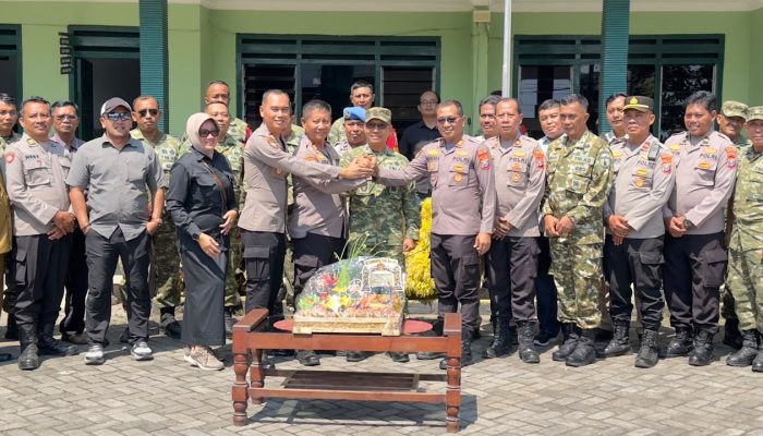 HUT TNI ke-8, Forkopimcam Grogol Beri Kejutan Koramil