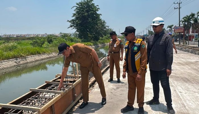 Bupati Sidoarjo Kejar Progres Jalan Kebonagung