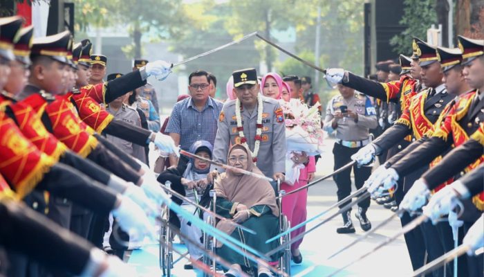 Resmi Pimpin Polda Jatim, Irjen Dekananto Soroti Obat Keras Daftar G