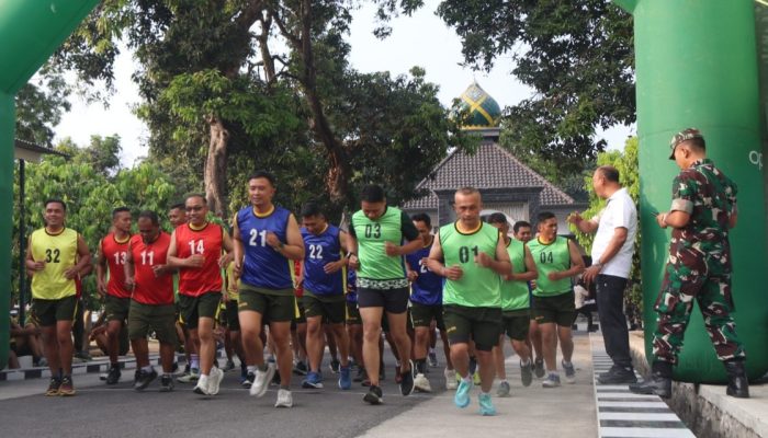 Lari 12 Menit hingga Renang Militer, Kodim Kediri Gelar Garjas Periodik II