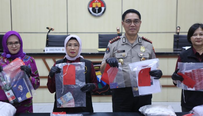 Polisi Bekuk Dua Tersangka TPPO Prostitusi Daring Lintas Pulau di Jatim