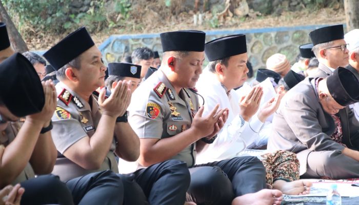 Sholat Istisqa di Malang, Doa dan Imbauan Cegah Kebakaran