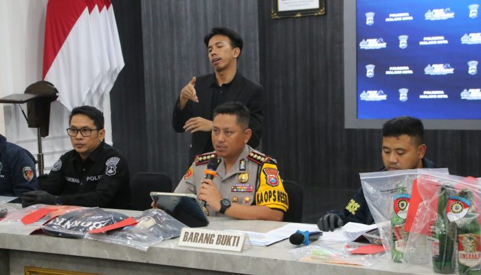 Polisi Sita Empat Molotov, 12 Jadi Tersangka