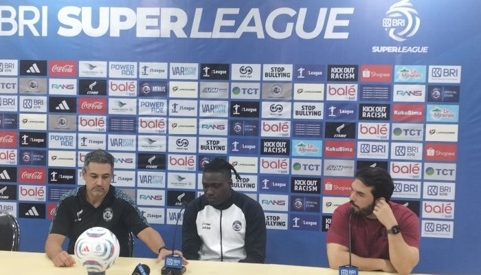 Marcos Santos Out, Arema FC Siapkan Pelatih Baru