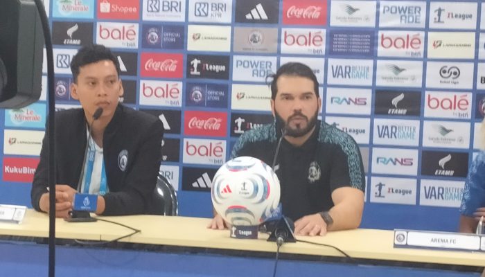 Caldas Puji Kerja Keras Skuad Arema FC