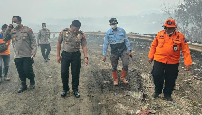 Kapolresta Pantau Kebakaran TPA Supit Urang