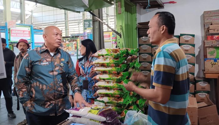 Cabai Melandai, Beras Premium Masih Tinggi di Malang