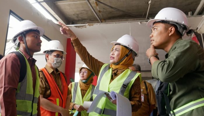 Wabup Mimik Awasi Ketat Proyek RSUD Notopuro